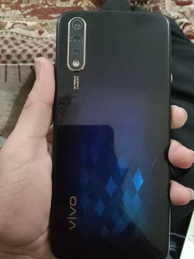 vivo S1