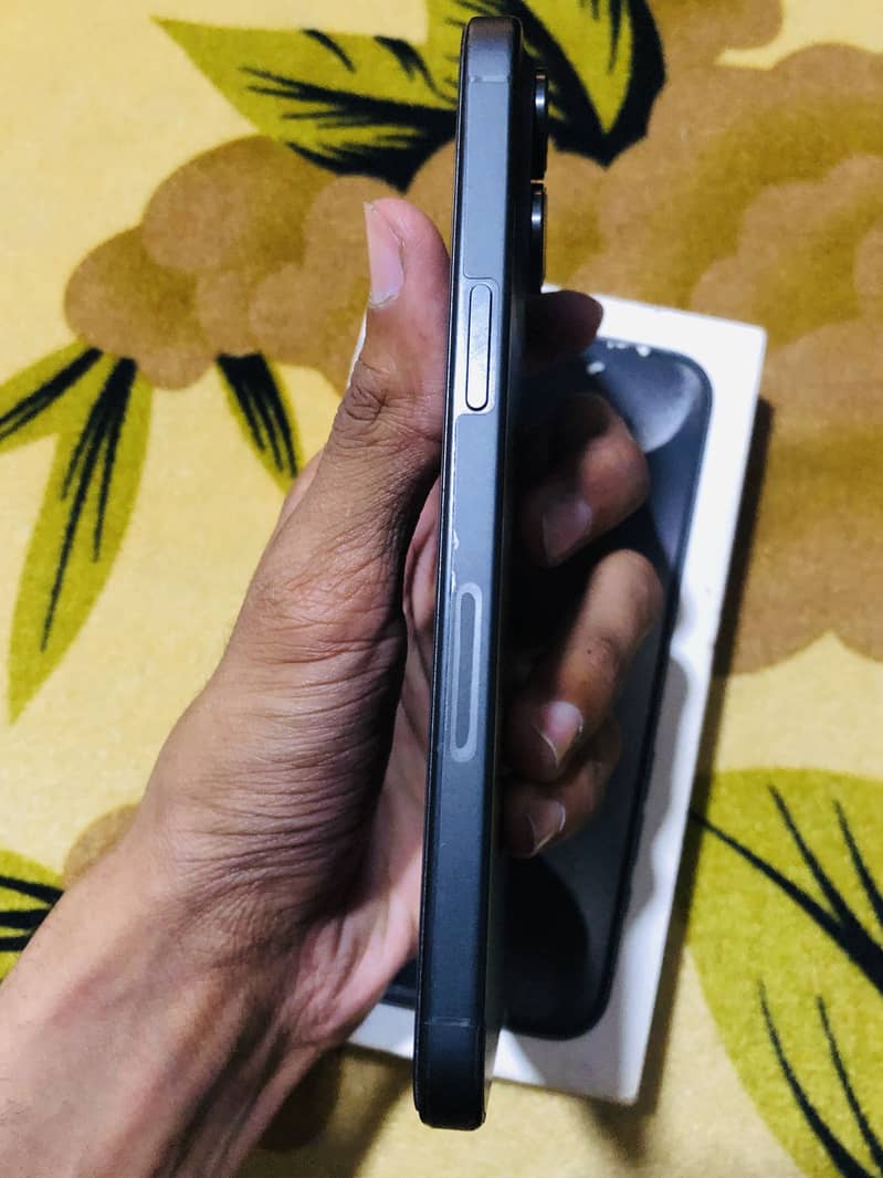 Iphone 15 Pro Max JV 4
