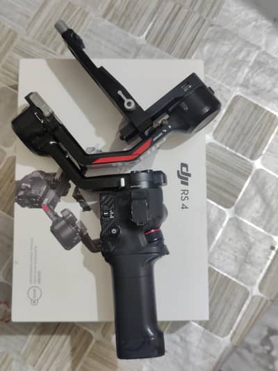 DJi Rs4