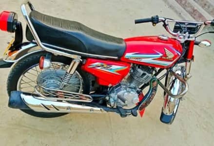 Honda 125 Motorcycle 2016.  + 03225280183