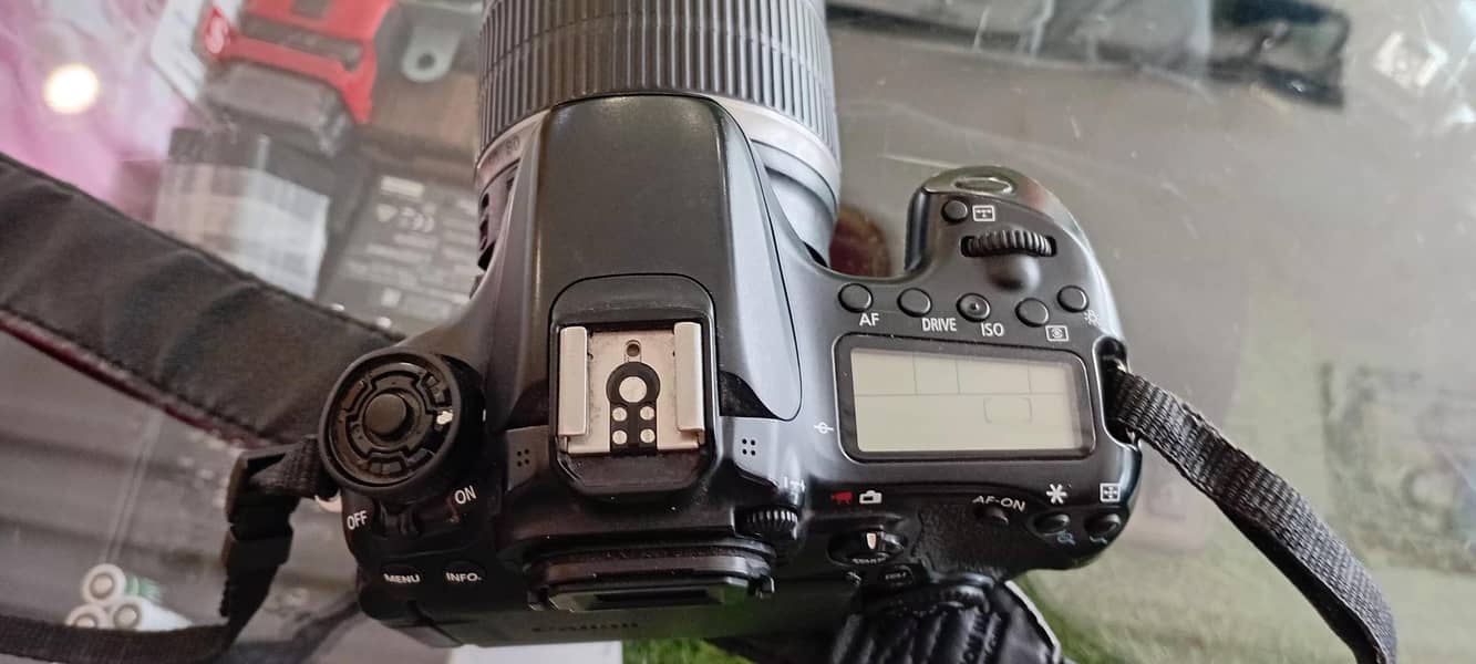 Conon 70D 7