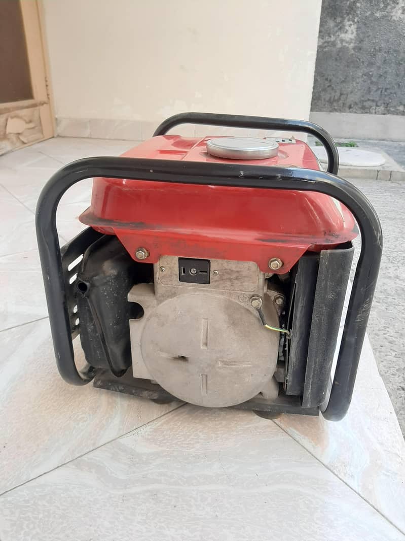 Generator  almost new 4