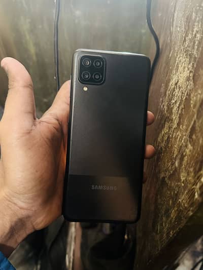 Samsung A12