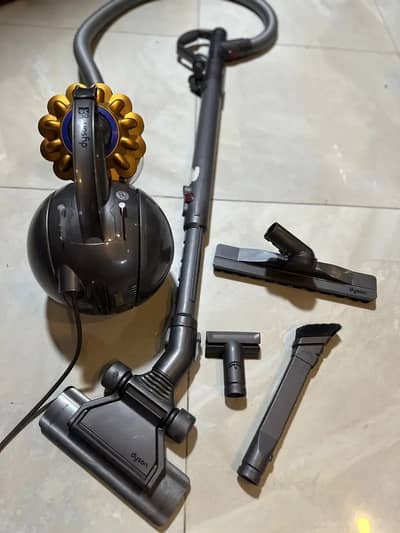 Dyson dc 36 vacume cleaner