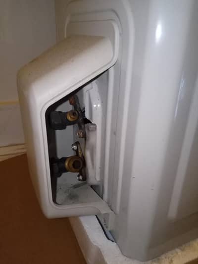 Dawlance 1 Ton - Non Inverter (used)