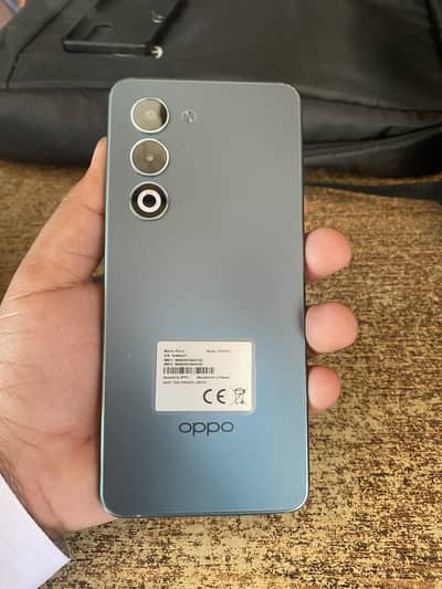 . 8 months of warranty remaining. Storage: 128 GB, 6 GB RAM,