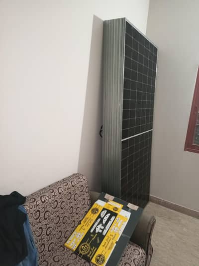 crown 620 watt bifical solar panels (12 year replacement warranty)