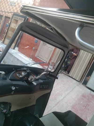 whatsapp number diya hai 03166698994