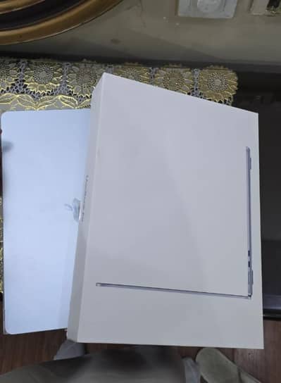 BRAND NEW CONDITION APPLE M4 AIR 16/256 SKY BLUE | self import 34 cyc