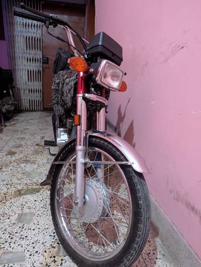 HONDA 125 RED