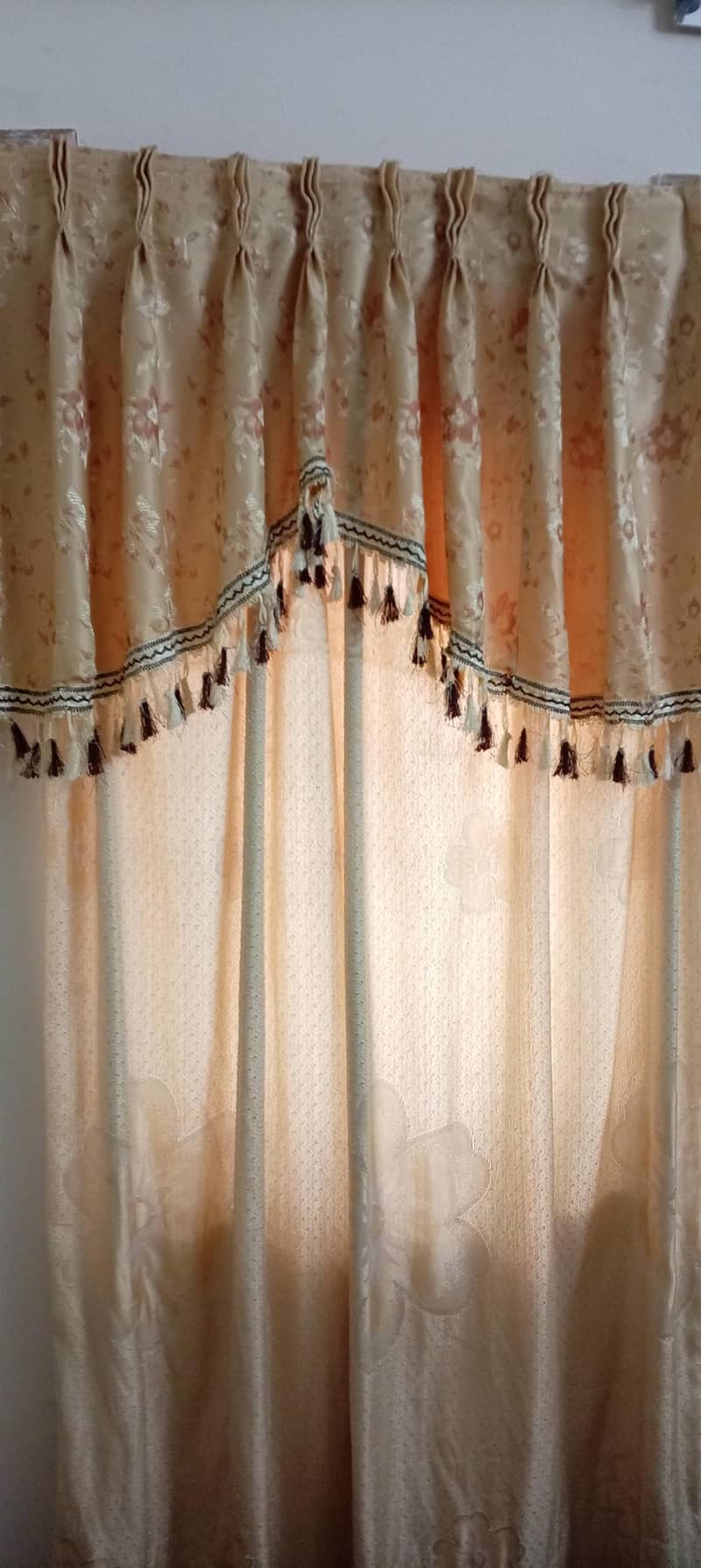 curtains 0