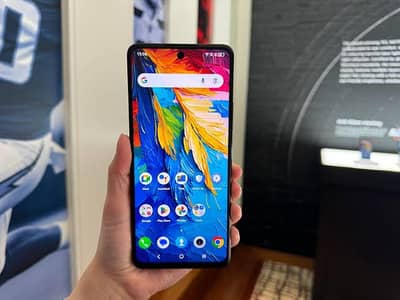 TCL 50XE 5G like new