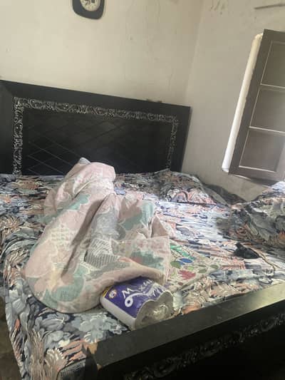 King Size Bed Set With Dressing