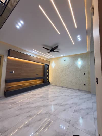 Brand New 10 Marla House For Rent In Bahria Town Phase 8 - Sector F-1 Rawalpindi