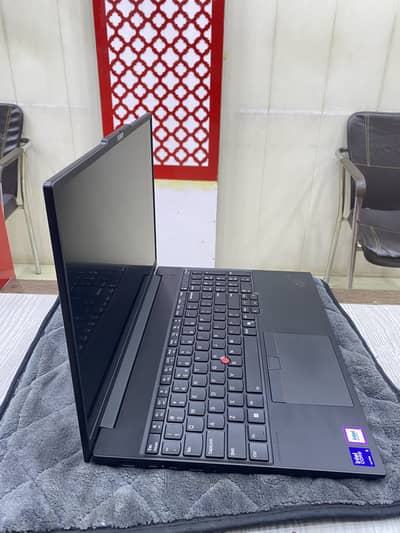 Lenovo E16