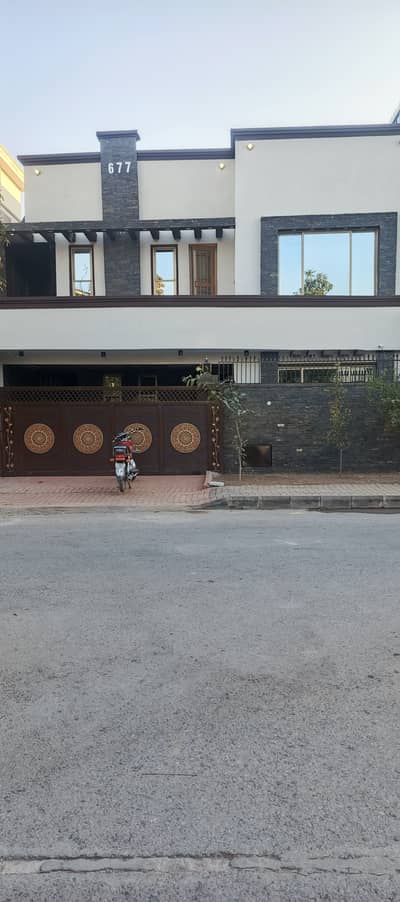 Designer House for sale with excellent amenities Bahria Town phase 5