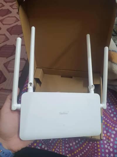 Wireless Router + Extender Model SR1041E 4 Antenna