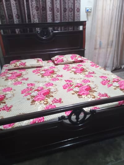 Bed/ Bed for sale
