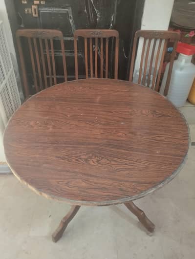 Dinning table with three chairs (tali ki lakri)