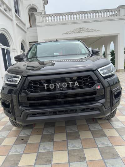 TOYOTA HILUX GR TURBO
