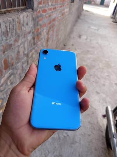 iPhone XR factory unlocked total genuine whatapp number 03274354510