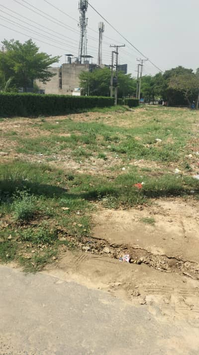 10 Marla Plot For Sale