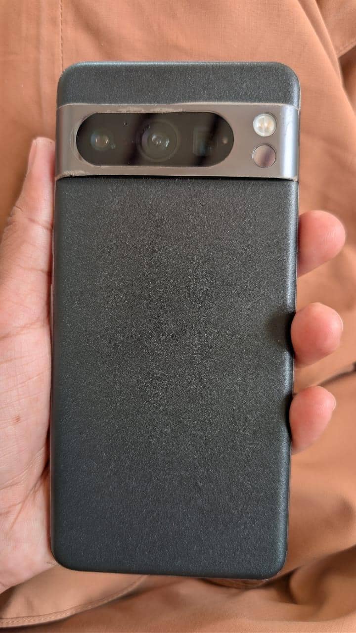 Google Pixel 8 Pro 2