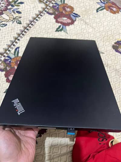 Lenovo laptop i5 - 10th Genration neat and Clean single hand use