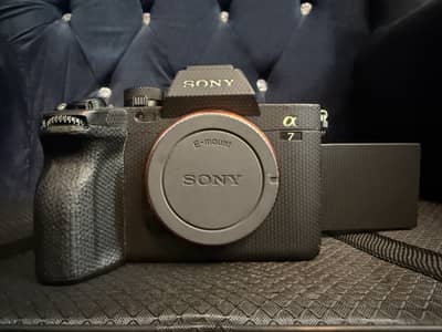 Sony A7 iv with best condition almost 9.5/10 123k shutter count