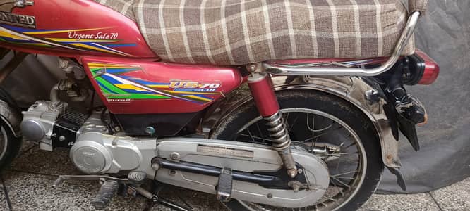 United 70 CC Motorbike