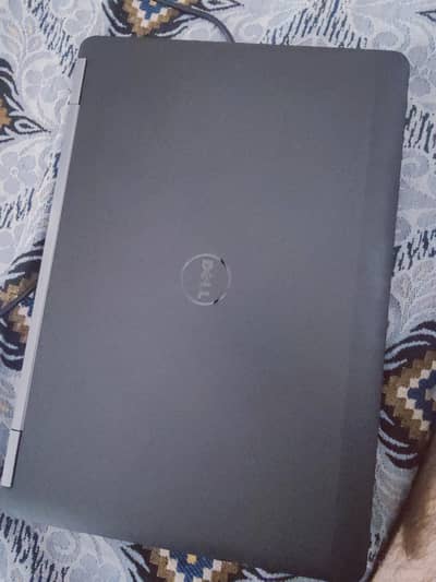 Dell latitude E7270 Core i5 6th Generation