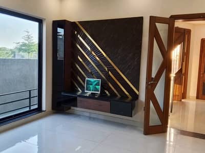 9 Marla House For sale In Rs. 77500000 Only