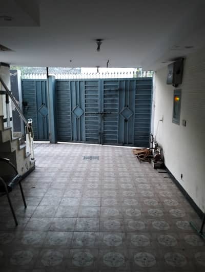 10 Marla Double Story House For Rent