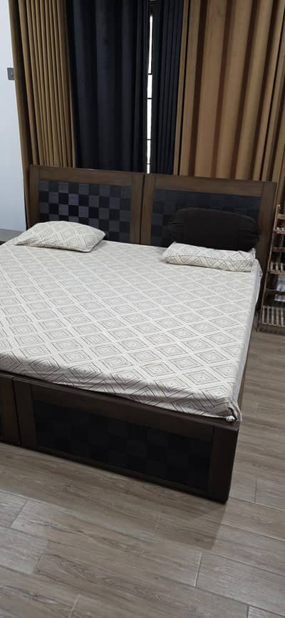 2 Pieces of Single (Super King Size) Bed Sets