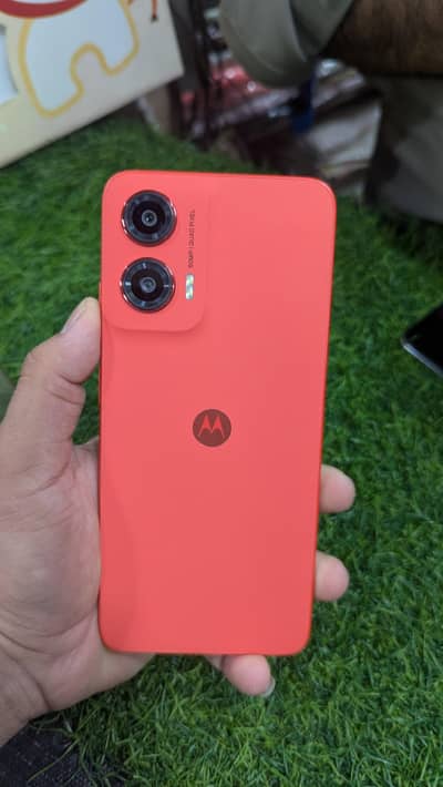 motorola moto g35 5g non ptA   8/128 with box with chrgr