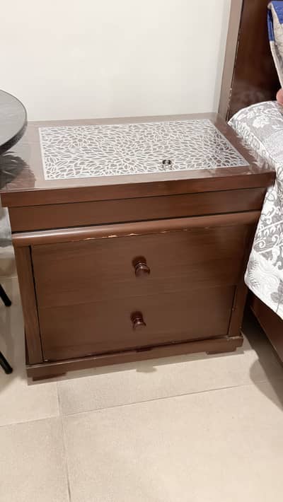 King size bed set and side tables