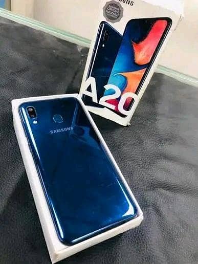 Galaxy A20 3/32 with box