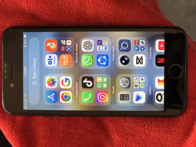 iPhone SE 2020 Non-PTA Good Condition Urgent Sale