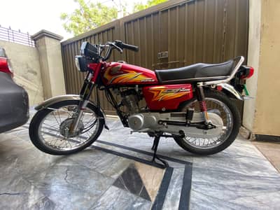Honda 12- 2021 mode just like new