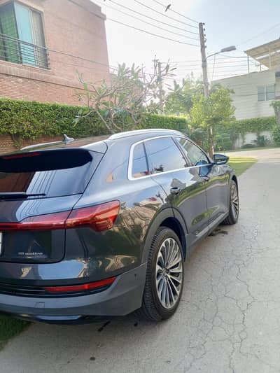 Audi E-tron Quatro 50 - 2020 Model