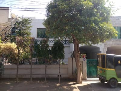 House Spread Over 10 Marla In Eden Avenue Available