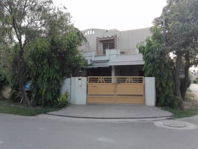 Good 8 Marla House For sale In Eden Avenue Extension