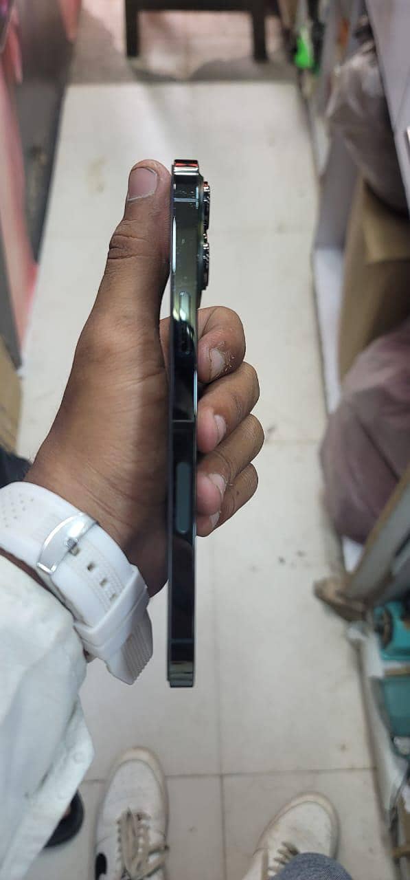 iphone 13 pro max 1