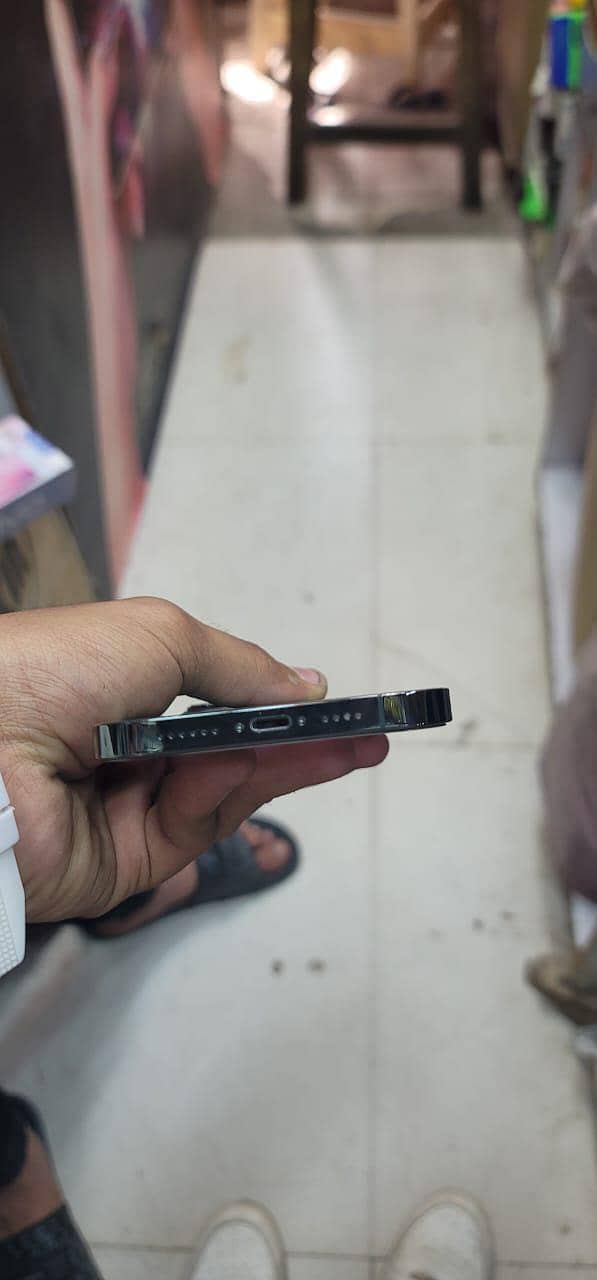 iphone 13 pro max 4