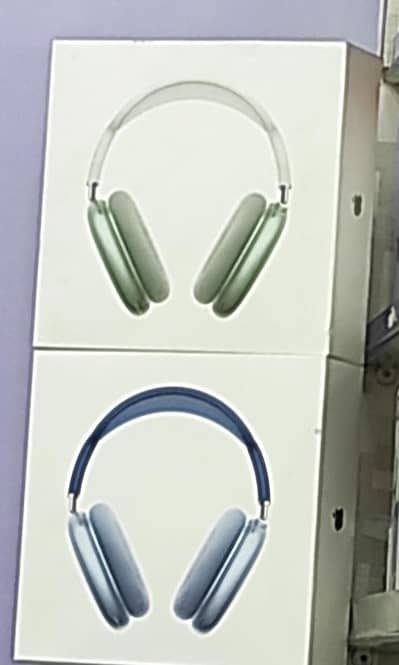 Apple Original Airpods Max  slightly used