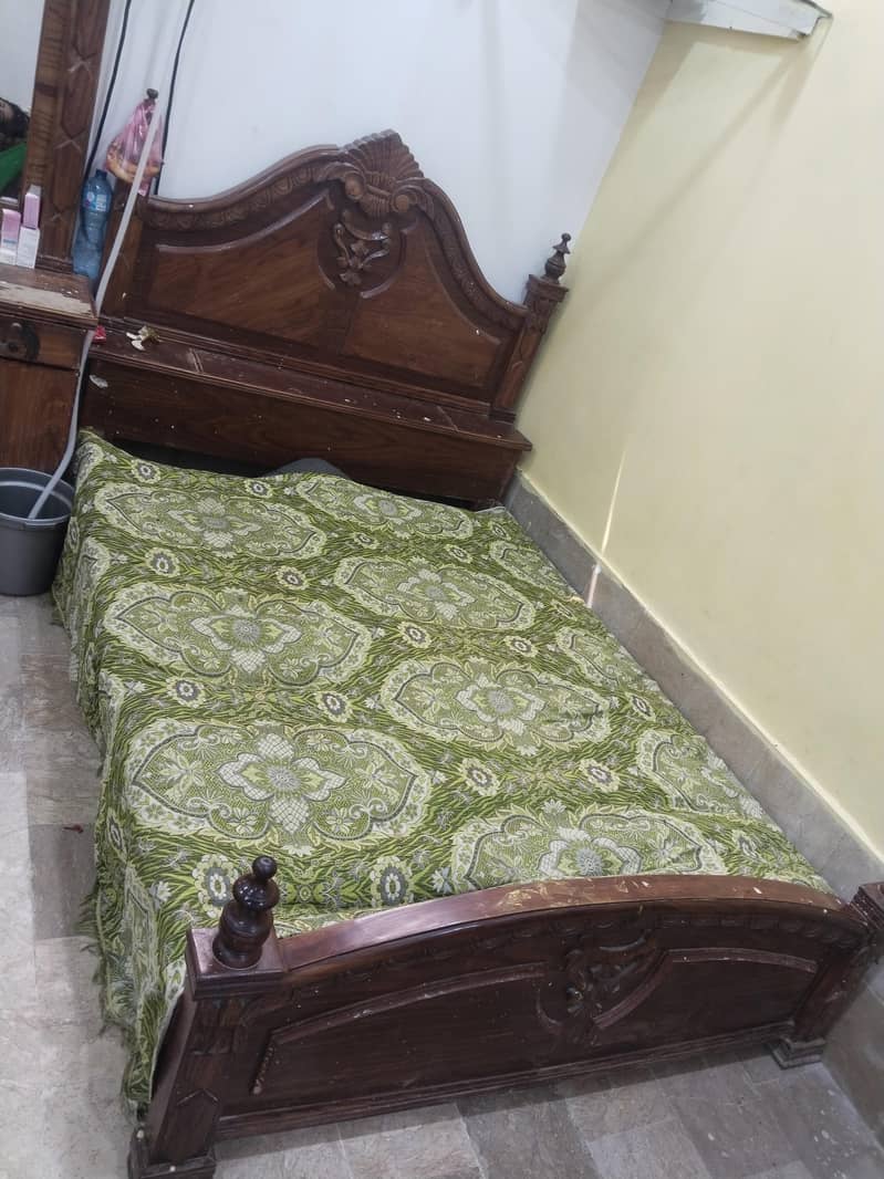 bed dressing table and locker 0