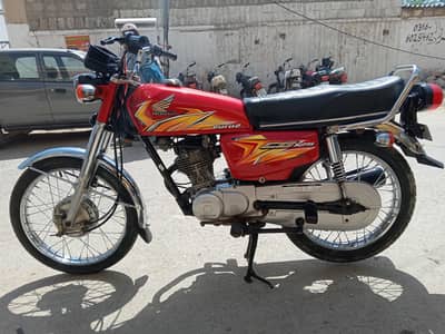Honda cg 125 Karachi num 2021 model engine head company fited seild