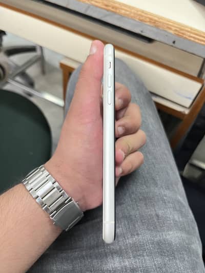 Apple iPhone 11 64gb jv