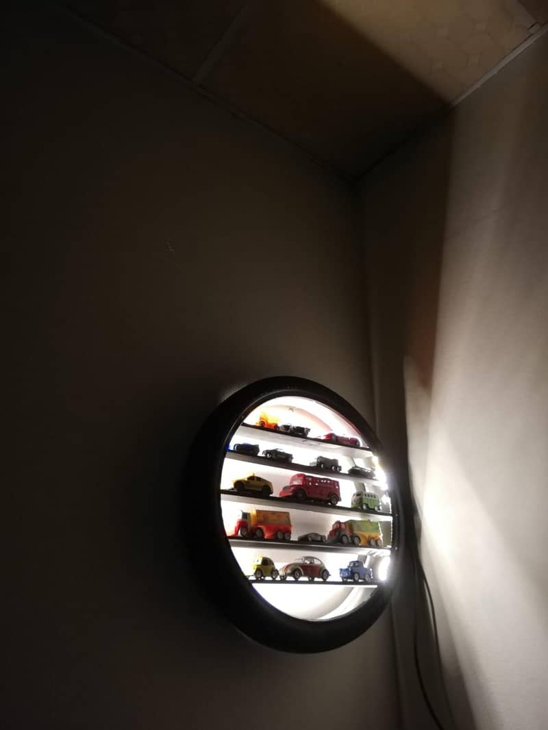 wall lightning tyre 0