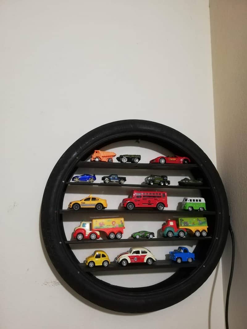 wall lightning tyre 1